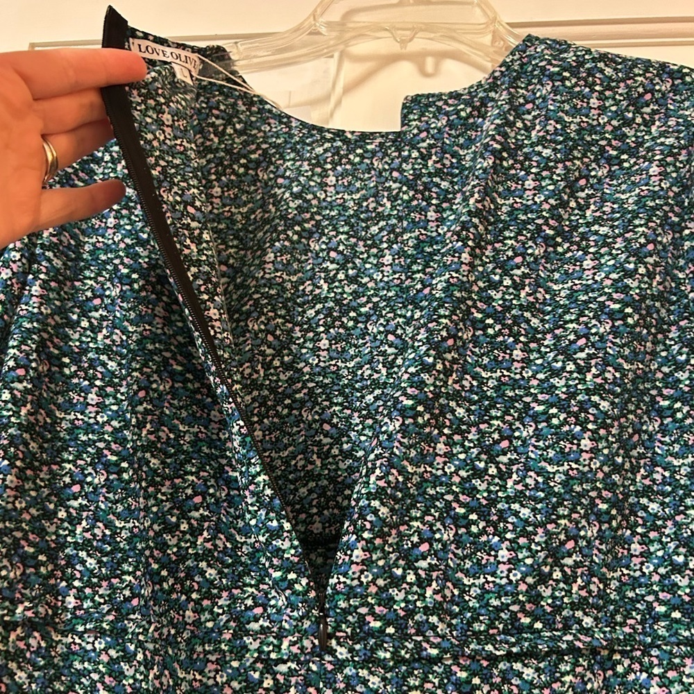 NWT Love Olive Co. Floral Mini Dress Bishop Sleeve Peasant Cottage Babydoll - Picture 10 of 13